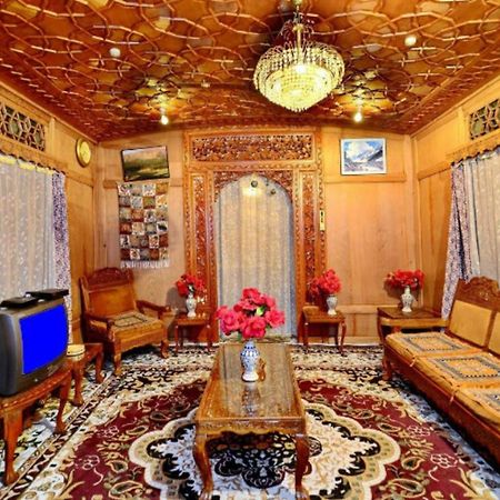 Umbrella Group Of House Boat Hotel Srīnagar Exterior foto